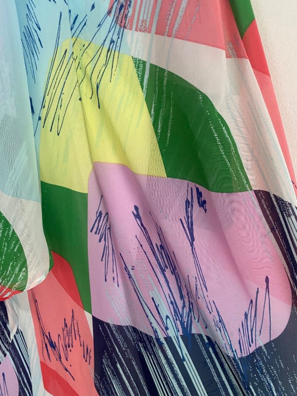 Signature By Robbie Bee Multicolor Abstract Sleeveless Shift Dress With Scarf Ti - Picture 4 of 7